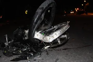 Bình Dương: Hai xe đấu đầu khiến 2 người tử vong