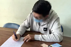 Công an Bình Dương làm việc với người tung tin sai về COVID-19