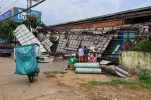 Bình Dương: Nhiều người bị thương do mưa lớn