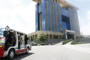 Bình Dương: Trung tâm hành chính công tạm ngừng giao dịch 