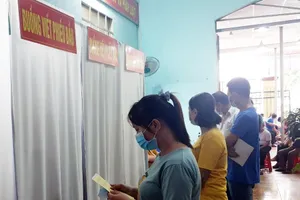 Bình Dương: Không xác nhận tư cách đại biểu HĐND của Chánh Thanh tra và 1 Bí thư