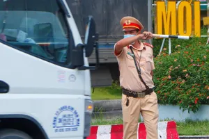 Né chốt kiểm soát dịch COVID tại Bình Phước, tài xế bị phạt