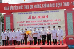 330 y bác sĩ Bình Phước tới Bình Dương hỗ trợ chống dịch COVID-19