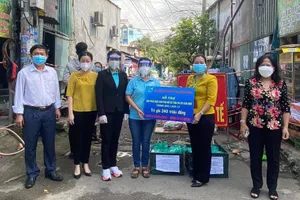 Bình Định tặng Bình Dương 1 tỉ đồng để chống dịch COVID-19