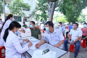 Bình Dương tiêm 1 triệu liều vaccine cho người dân, công nhân