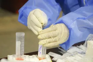 Dân TP Thủ Dầu Một phản ứng việc 'có hộ khẩu mới test COVID-19'