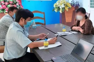 Bình Dương: Nhiều người bị phạt vì đăng sai về COVID trên Facebook