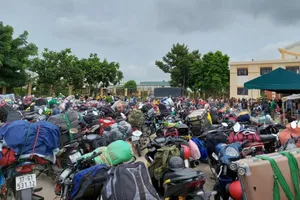 Bình Dương: Công nhân ồ ạt về quê nhưng được yêu cầu trở về nơi ở trọ