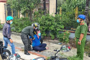 Bình Dương: Một người nước ngoài, không đeo khẩu trang tấn công người đi đường