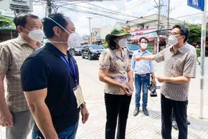 Phó Thủ tướng thị sát 'điểm nóng' dịch COVID-19 ở Bình Dương