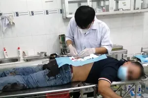 Cướp tấn công tài xế xe công nghệ bằng dao, lấy xe máy ở Bình Dương