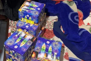 Chở pháo hoa nổ trong lô cao su ở Bình Dương thì bị công an bắt giữ