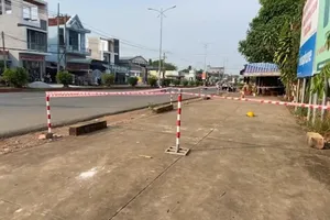 4 thanh niên 16 tuổi đâm chết một học sinh lớp 9 trước cổng trường