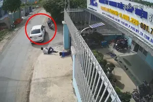 Điều tra nhóm đi ô tô trộm xe máy ở Bình Dương