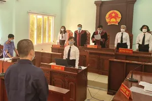 Bị hại và bị cáo đều bị phạt tù vì cái quạt điện