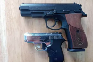 Nhóm thanh niên truy đuổi, nổ súng truy sát những người đi trên xe tải 