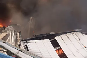 1 công ty trong KCN ở Bình Dương bị biển lửa bao trùm 