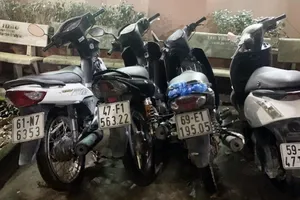 Bình Dương: Băng nghiện ma túy chuyên 'đá nóng' xe máy bị tóm gọn