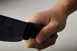 Bị chém tử vong vì đập vỡ chén của nhà bạn