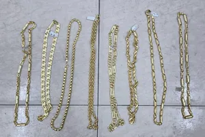 Bình Dương: Đang cướp tiệm vàng thì gặp công an tuần tra