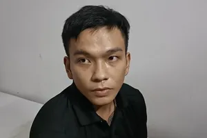 Bình Dương: 2 cầu thủ bóng đá bị trộm khoảng 600 triệu đồng