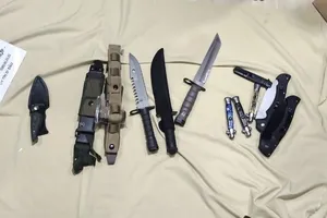 Từ thông tin trên Facebook, phát hiện cả 'kho' công cụ hỗ trợ, hung khí ở Bình Dương