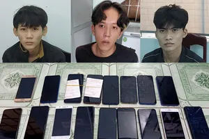  Tổ tuần tra 171 Bình Dương bắt nhóm trộm gần 100 chiếc điện thoại