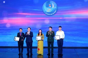 Bình Dương: Giáo viên, sinh viên đạt giải cao ở cuộc thi tìm hiểu kiến thức về biển, đảo