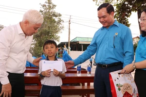 Bình Dương chi 271 tỉ đồng hỗ trợ công nhân ăn tết Nguyên đán 2023