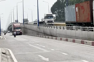 Cầu vượt thép đầu tiên tại Bình Dương thông xe, giảm nạn kẹt xe