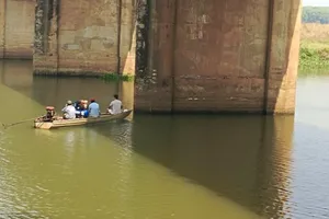 Tìm thấy 1 thi thể người đàn ông dưới sông Bé