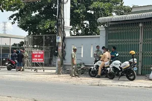 Công an phong tỏa một Trung tâm đăng kiểm ở Bình Dương