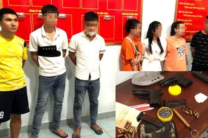 Bình Phước: Nhóm thanh niên nam nữ thủ súng đạn đi ‘xử’ đối thủ thì bị bắt