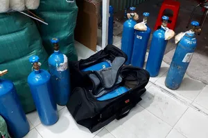 Bình Dương: Phát hiện điểm sang chiết trái phép khí cười