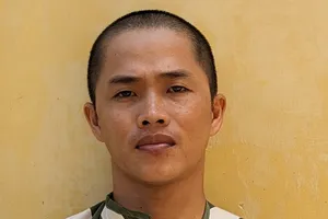 Dọa tung ‘ảnh nóng’ để tống tiền thì bị bắt