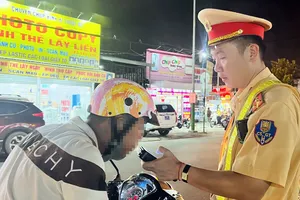 Công an Bình Dương tổng kiểm tra xử lý vi phạm nồng độ cồn