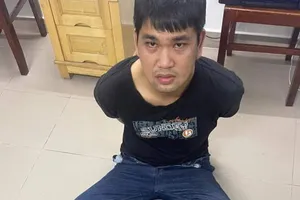 Đập kính ô tô trộm 20 tờ vé số trúng giải nhất