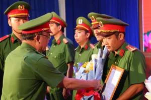 Bình Dương: Bổ nhiệm chức danh điều tra viên cho 42 công an cấp xã