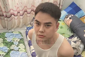 Bị công an Bình Dương truy nã, trốn sang TP.HCM thì bị bắt