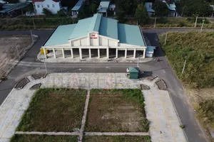  Chợ Tân Thành ngốn hết 6 tỉ đồng nhưng lại thành chợ bỏ hoang