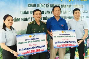 Trao 2 căn nhà tình thương cho người dân ở Bình Phước