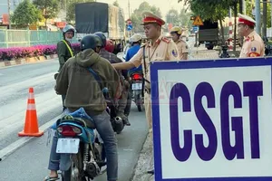 CSGT Bình Dương ra quân xử lý vi phạm nồng độ cồn