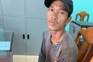 Bắt người đàn ông trốn truy nã 20 năm tại vựa phế liệu