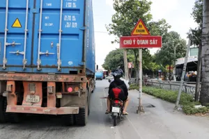 TP.HCM tách xe tải với xe hai bánh trên 2 đoạn đường thường xảy ra tai nạn chết người