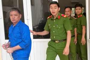 Phó giám đốc trung tâm đăng kiểm ở Bình Dương nói không biết việc nhận 'bồi dưỡng' là sai