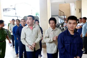 Bình Dương: Xét xử nhóm thanh niên truy sát một người trong đêm