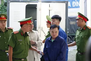 An ninh thắt chặt trong phiên xử vụ cháy karaoke An Phú ở Bình Dương