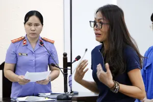 Clip: Tranh luận gay gắt trong phiên tòa vụ cháy karaoke An Phú