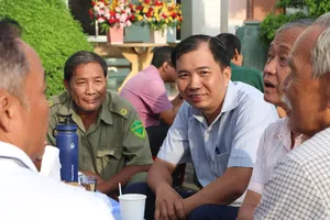 Bức xúc của người dân ‘tan biến’ sau khi ‘cà phê sáng’