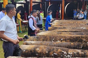 Bình Phước: Bộ đàn đá và bộ cồng chiêng được công nhận Kỉ lục Việt Nam